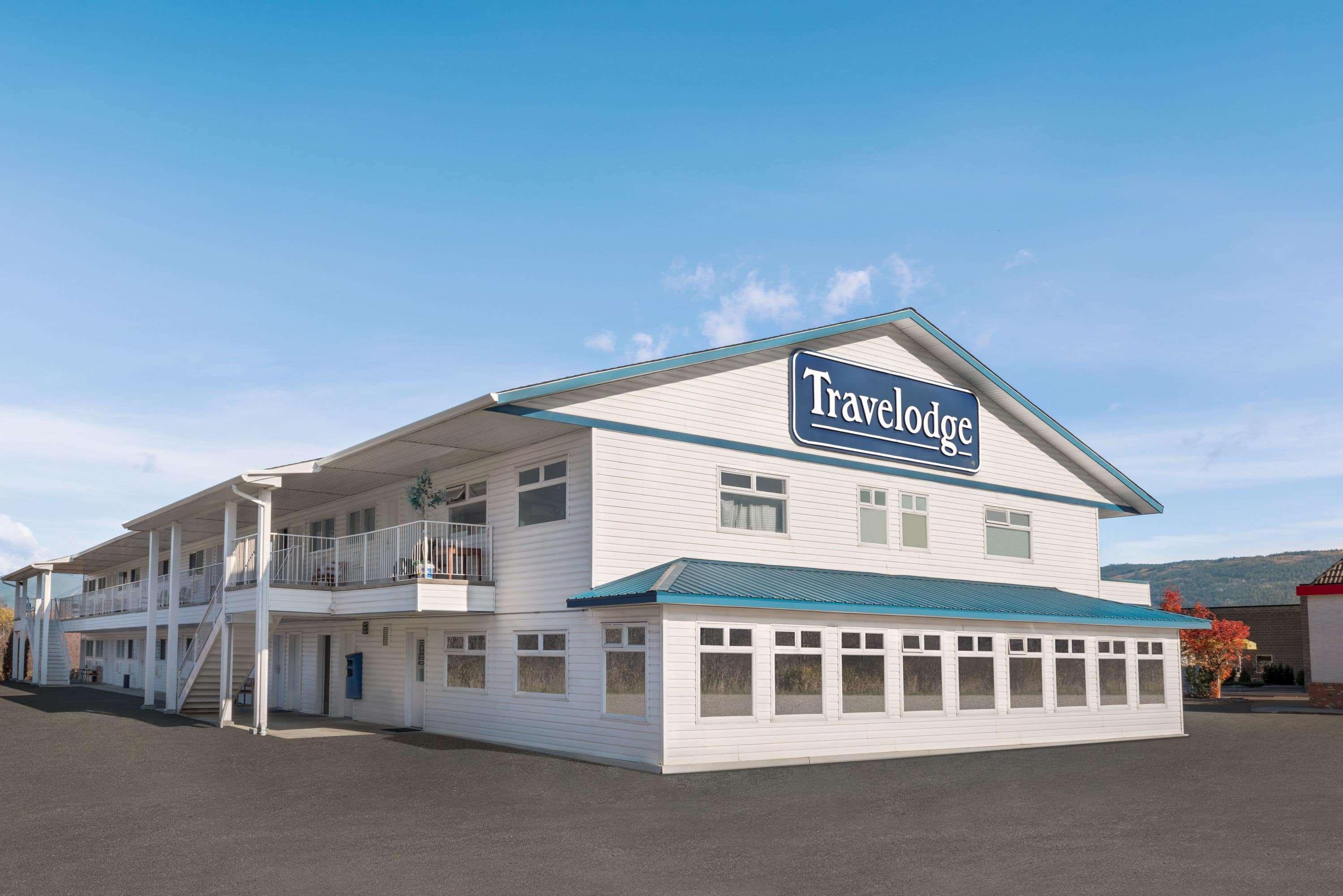 Travelodge By Wyndham Salmon Arm Bc Exteriör bild