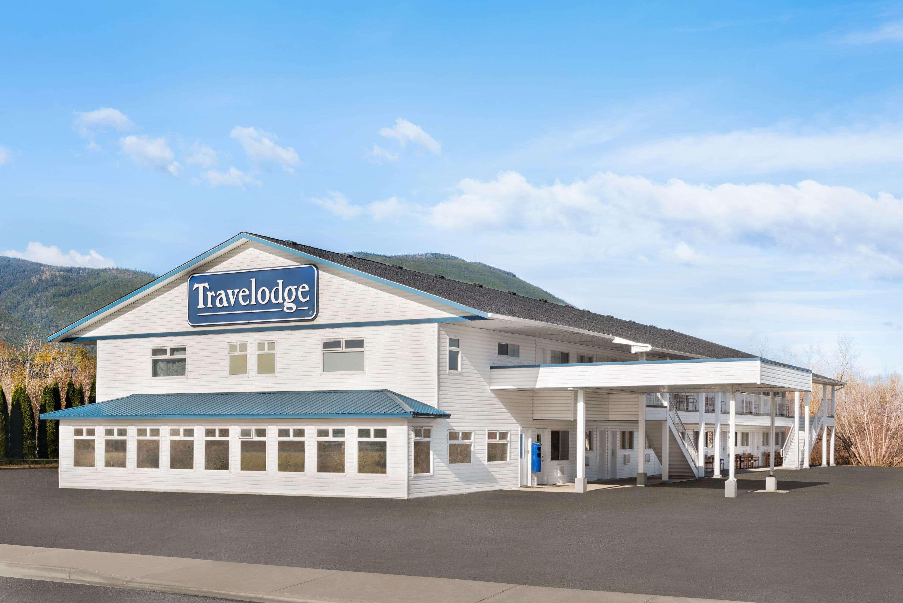 Travelodge By Wyndham Salmon Arm Bc Exteriör bild